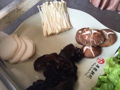 -羊家胡同·龙虾烧烤火锅(龙汇路店)