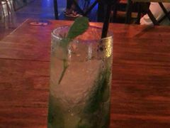 -拾光音乐餐酒吧(告庄星光夜市店)