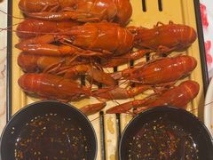 -肥肥虾庄·金牌油焖大虾(汉口城市广场店)