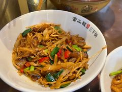 -富正毅三下锅·湘西韵味(天门山索道店)