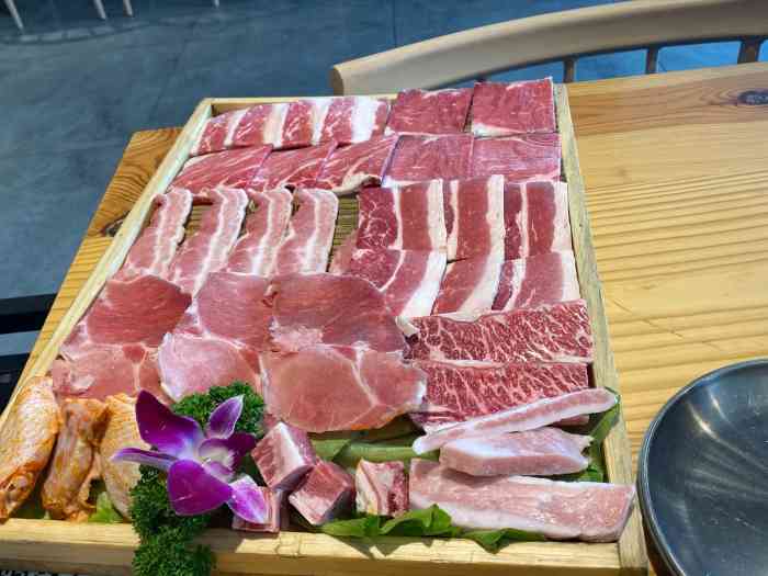 牛道精致烤肉(万都广场店)-"第一次来这里吃烤肉,没想到是一家这么