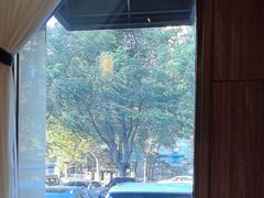 -八府香鸭·啫啫煲(华山路店)