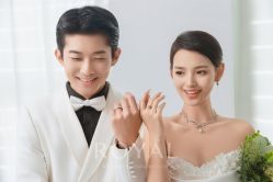 -挪娅婚纱摄影皇家会所