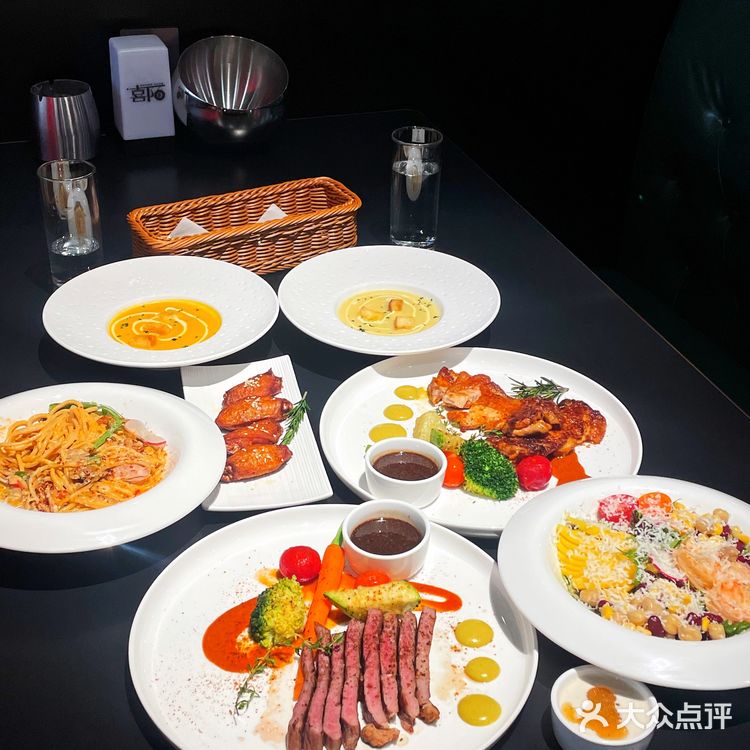 佛山｜世纪莲真太超前啦~🥳桌球西餐厅结合