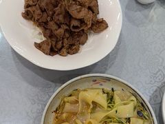 -汗腾格里·风味餐厅(新疆驻京办店)