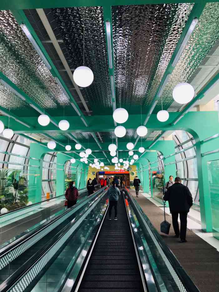 122人赞这家伙爱玩1月24日 0:56打分今天得空去杭州大厦转了一99