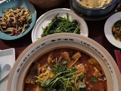 -魏铭鱼头捞饭(晋阳路店)