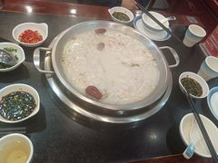 -老来福·非遗酸汤兔(凯旋路店)