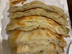 葱油饼-北李妈妈菜·虾爬子大锅贴(贵和店)