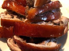 -黄记四更烤乳猪店