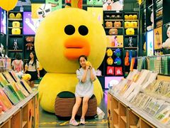 -LINE FRIENDS Garosu-gil Flagship Store