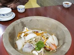 -姚记抚仙湖石锅鱼庄