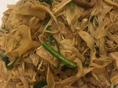 -闯关东东北农家菜(崂山石老人店)