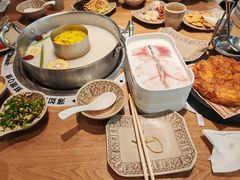 -江小渔鲜鱼火锅(冠亚星城店)