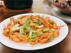 葱炒河虾-广迎居老正兴菜馆
