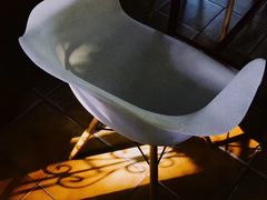 -彳亍咖啡·这里(水湾路店)