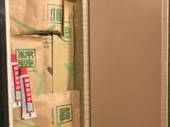 -榆林榆阳西路火车站亚朵酒店