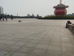 -汇泉广场