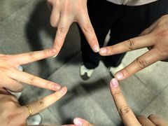 -洛克公园·篮球·足球·羽毛球(莘庄店)