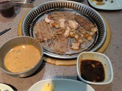 -金滏山·烤肉海鲜火锅自助(襄阳万达店)