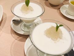 燕窝奶冻-陶陶居海鲜酒家(新马路店)