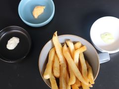 薯条-物质生活书·酒吧