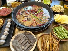 -黄潇洒老火锅(九眼桥宏济巷店)