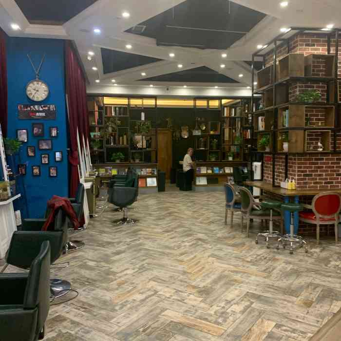 阿杰发艺(来福士广场店)-"【项目】剪发去年买的卡,写的很清楚有四.