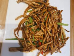 干煸茶树菇-枣子树·素食餐厅(普陀山店)