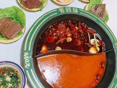 番茄鸳鸯-有拈头成都市井火锅(老门东店)