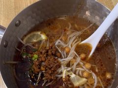 -魔都三兄弟酸辣粉·蘸卤炸串(虹桥万科店)