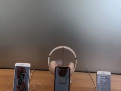 -Apple零售店(华贸购物中心店)
