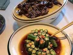 -八府香鸭·啫啫煲(华山路店)