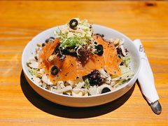 烟熏三文鱼杂菌沙拉-BE BRIGHT KITCHEN(正佳广场店)