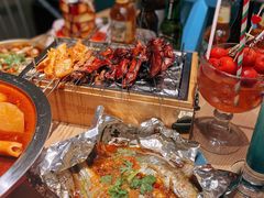 -街角等你.大连海鲜烧烤.经典铁板海鲜串(西安路店)