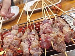 -哈尔滨小酒馆·鲜肉现穿自助烧烤(康新花园店)
