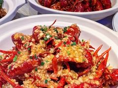 -肥小宝·金牌油焖大虾(襄阳龙虾地标店)