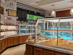 面包甜点陈列柜-老大昌(淮海中路店)