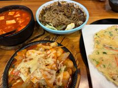 -顶顶红石锅拌饭(步行东街店)