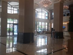 -汕尾巴黎半岛酒店