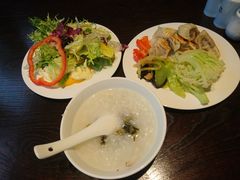 -通安客栈中餐厅·何家小馆