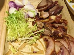 -关东小磨东北菜(上海长风大悦城店)