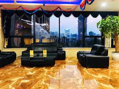 -锐菲特游泳体育健身中心(滨江店)