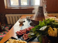 -果松木炭酸菜铜火锅·外婆参鸡汤