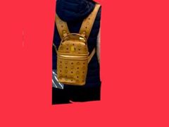 -MCM(比斯特上海购物村店)
