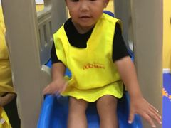 -想象乐创意早教托育中心(殷高西路店)