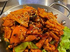 鱿鱼炒五花肉-富乐满韩国正宗炸鸡韩国料理(虹泉路店)