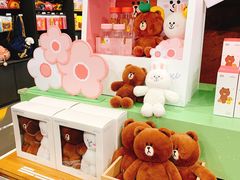 -LINE FRIENDS Garosu-gil Flagship Store
