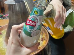 -果松木炭酸菜铜火锅·外婆参鸡汤