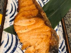 岩烤三文鱼-NIUAN牛庵·日式和牛烧肉(恒隆店)